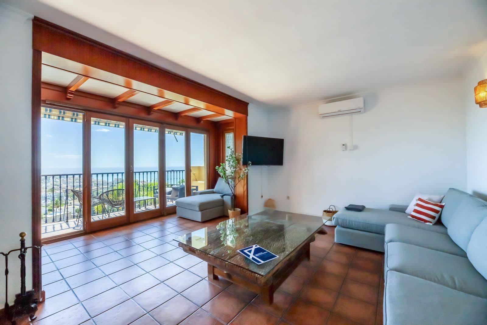 4 soveværelse Villa til salg i Benalmadena Costa med swimmingpool garage - € 9.900.000 (Ref: 8785591)