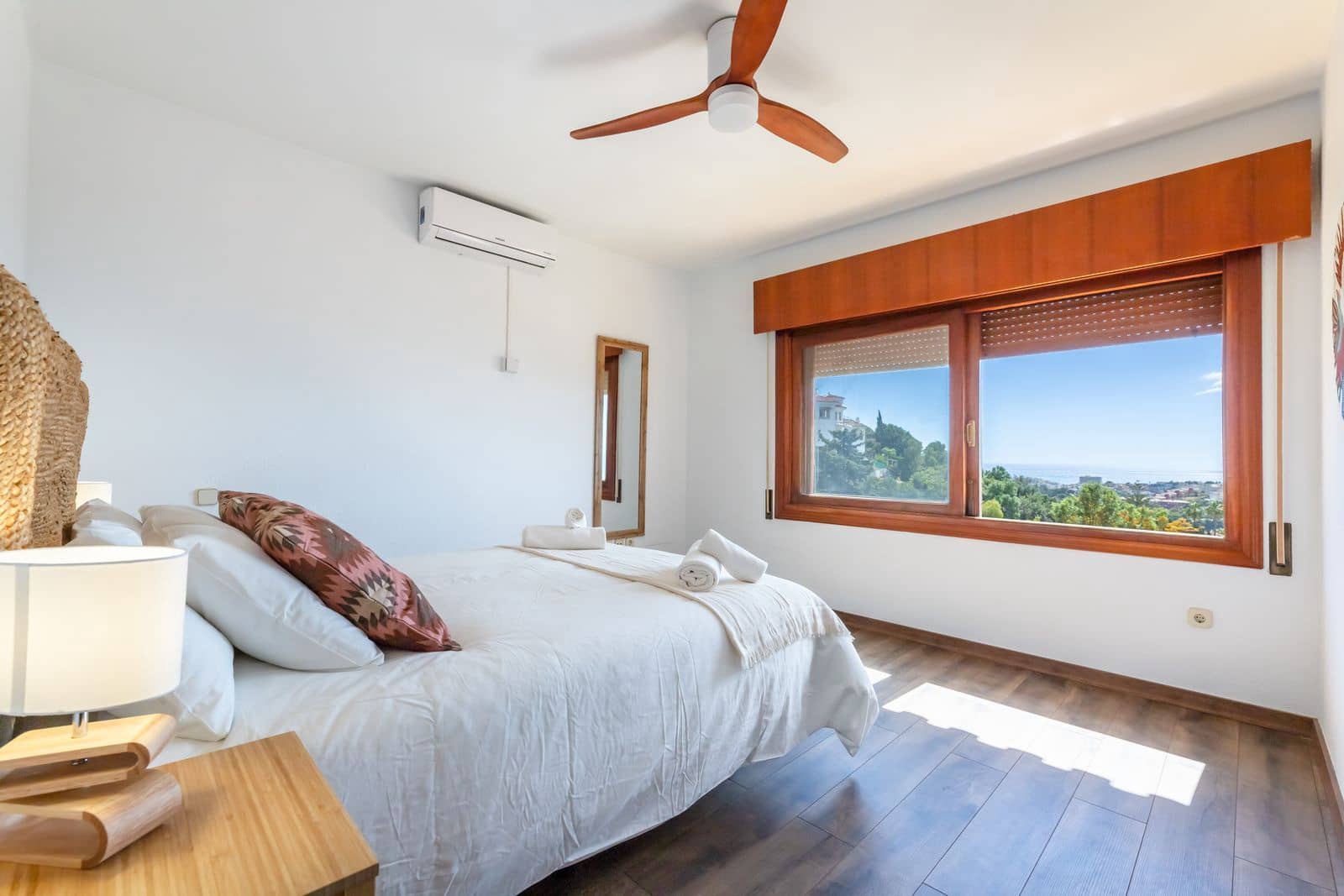 4 soveværelse Villa til salg i Benalmadena Costa med swimmingpool garage - € 9.900.000 (Ref: 8785591)