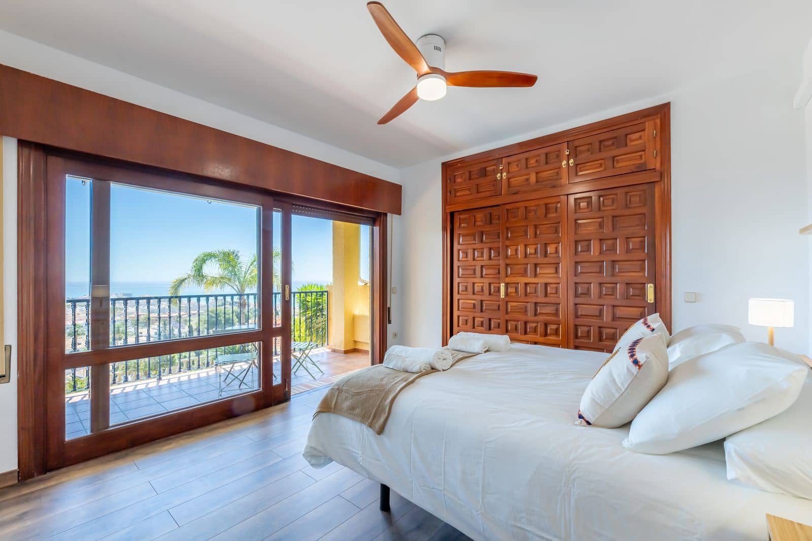 4 soveværelse Villa til salg i Benalmadena Costa med swimmingpool garage - € 9.900.000 (Ref: 8785591)