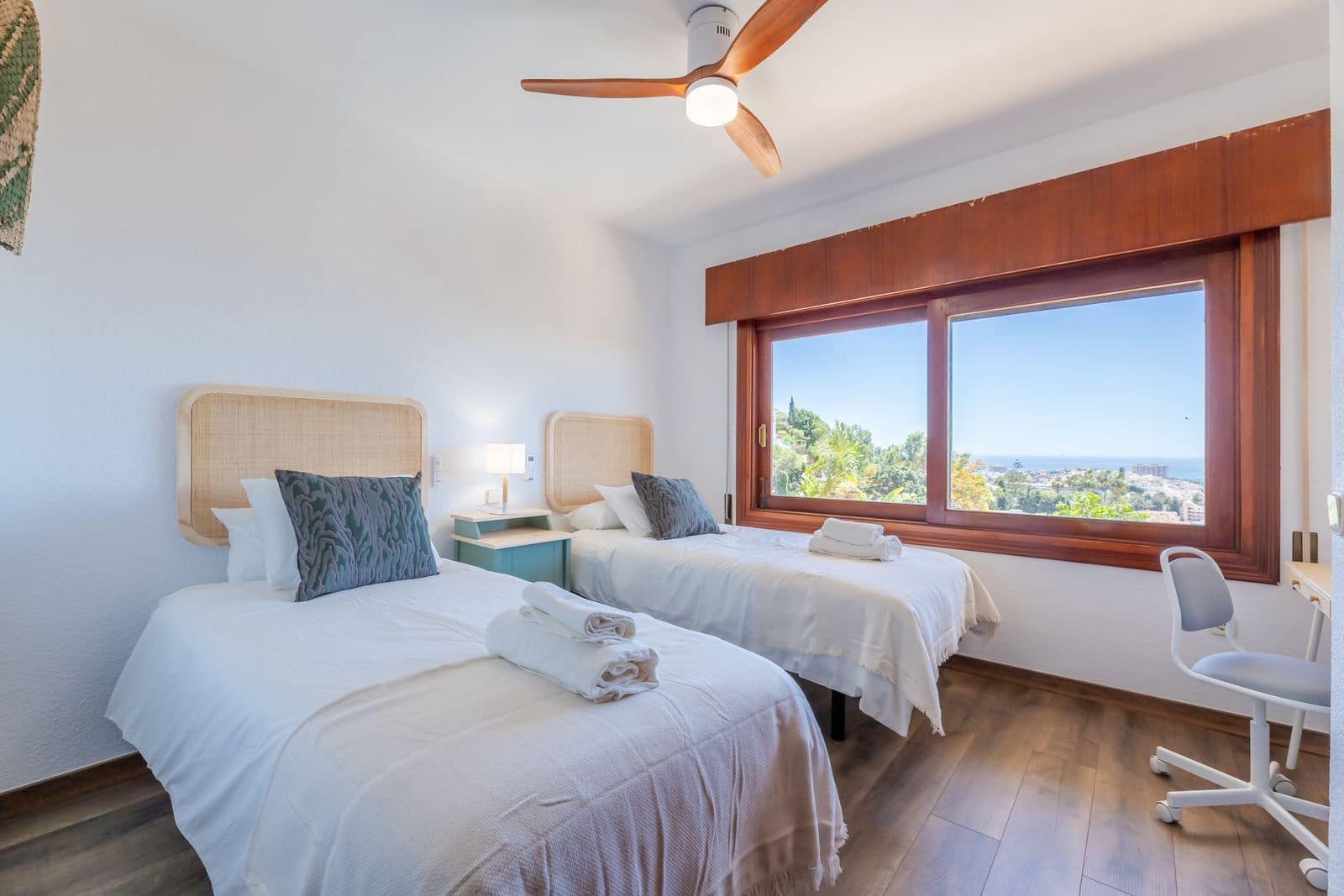 4 soveværelse Villa til salg i Benalmadena Costa med swimmingpool garage - € 9.900.000 (Ref: 8785591)