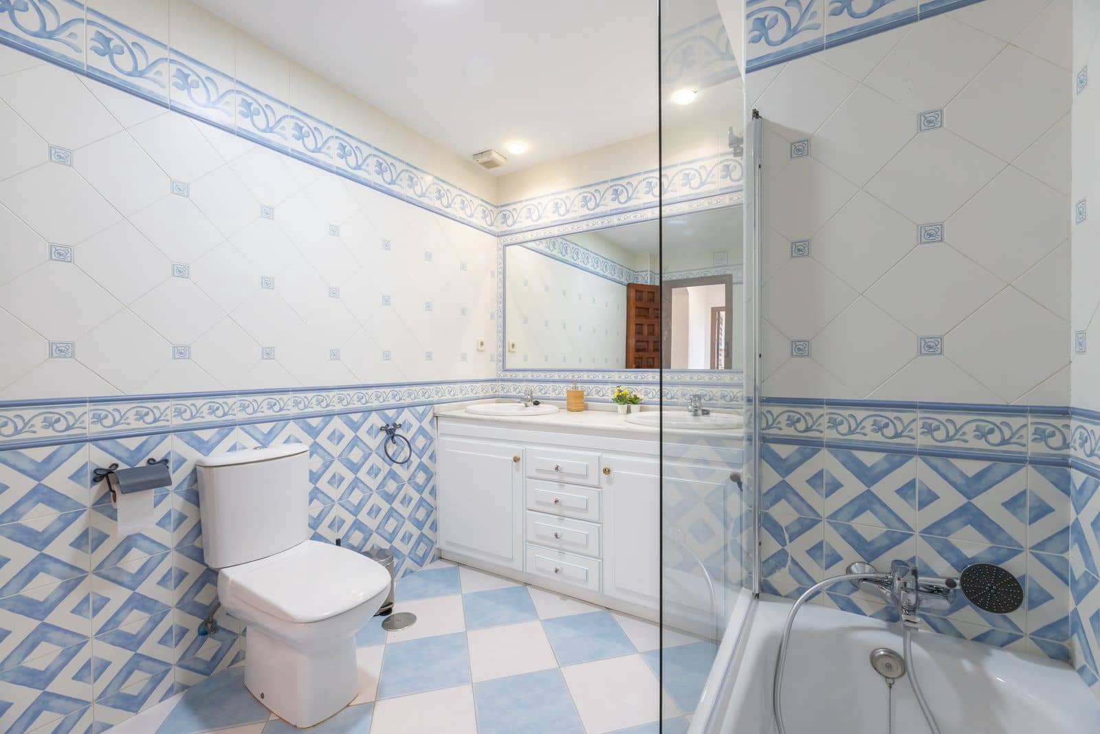 4 soveværelse Villa til salg i Benalmadena Costa med swimmingpool garage - € 9.900.000 (Ref: 8785591)