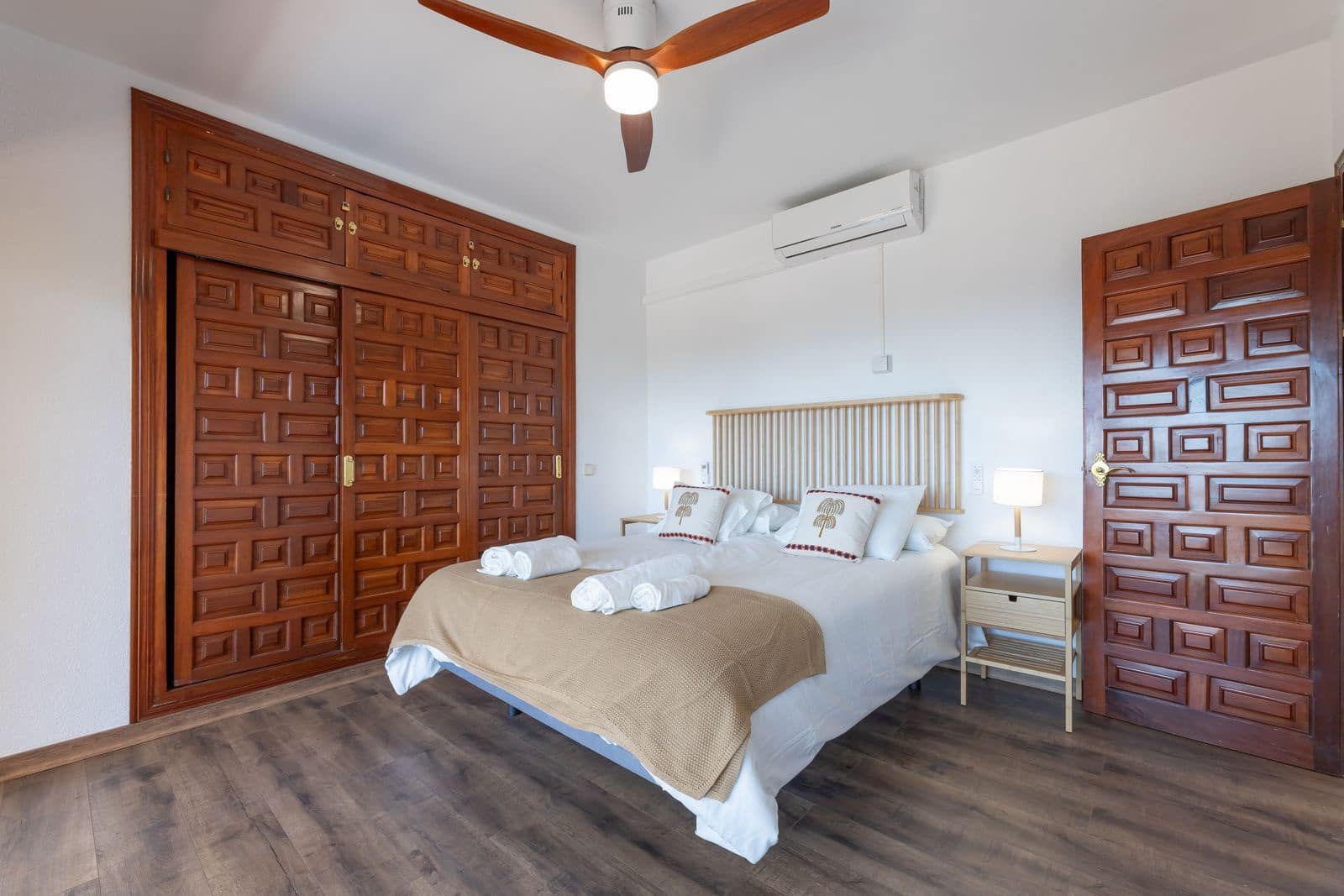 4 soveværelse Villa til salg i Benalmadena Costa med swimmingpool garage - € 9.900.000 (Ref: 8785591)