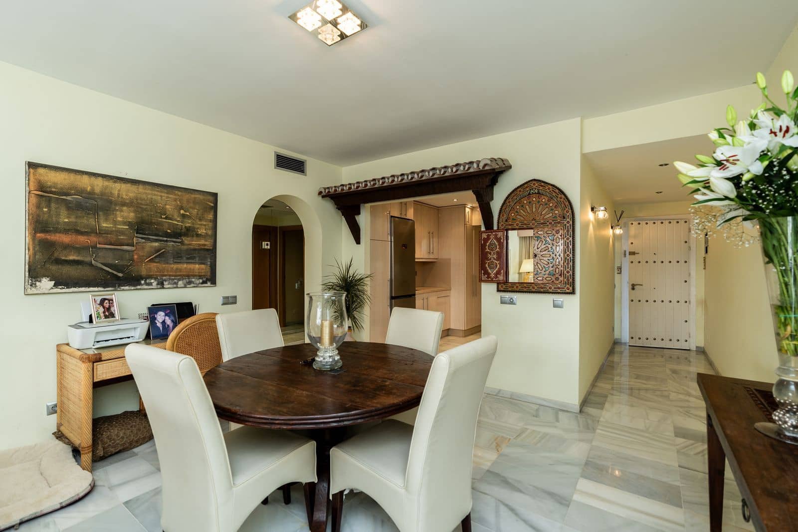 2 soverom Strandleiligheter til salgs i Estepona med svømmebasseng garasje - € 895 000 (Ref: 8785592)