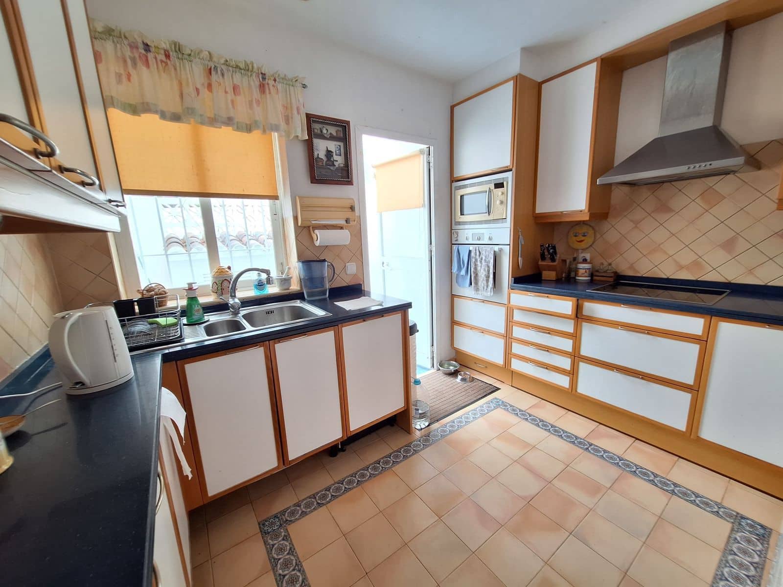 3 soveværelse Villa til salg i Marbella med swimmingpool garage - € 1.300.000 (Ref: 8785593)