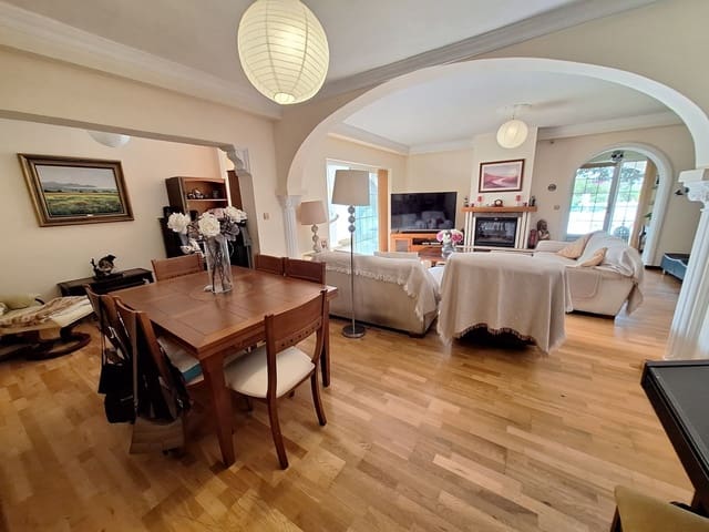 3 sovrum Villa till salu i Marbella med pool garage - 1 300 000 € (Ref: 8785593)