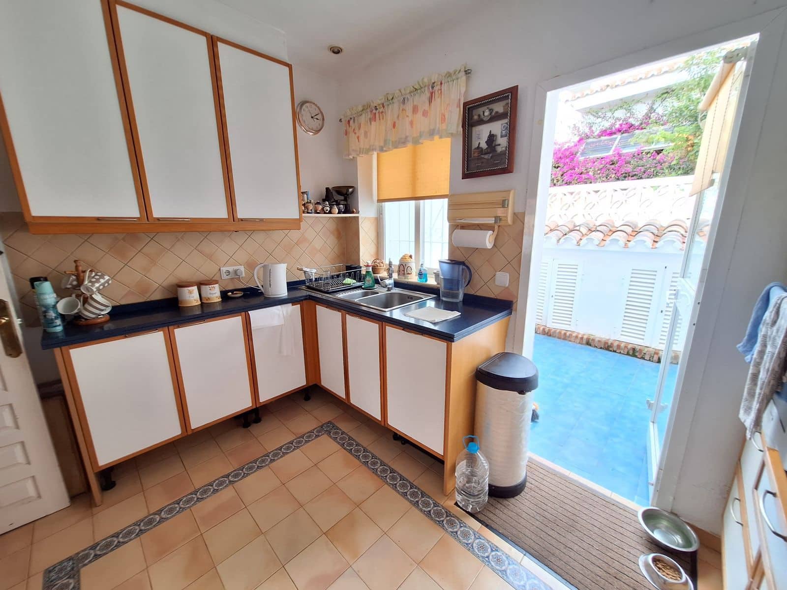 3 soveværelse Villa til salg i Marbella med swimmingpool garage - € 1.300.000 (Ref: 8785593)