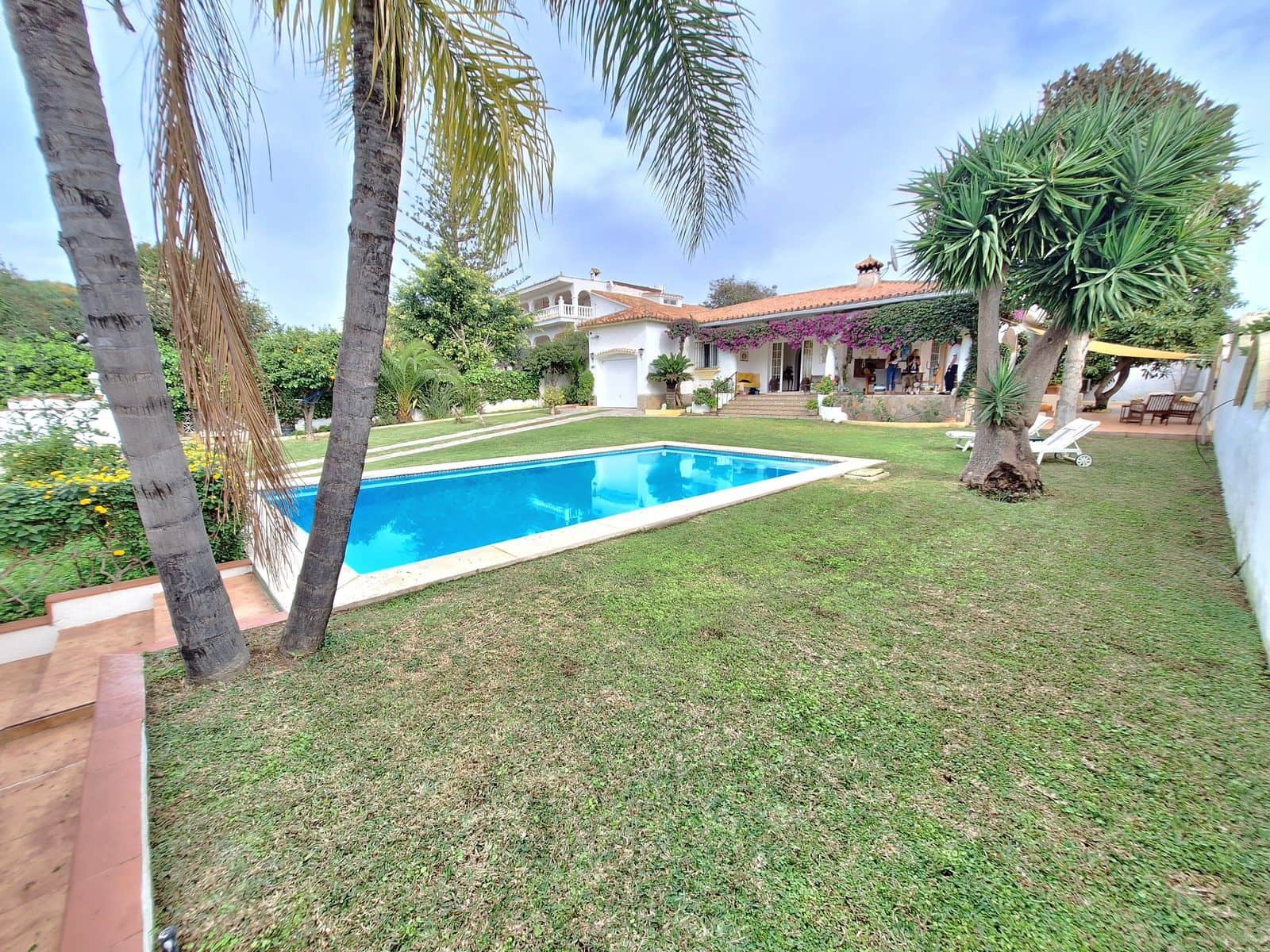 3 soveværelse Villa til salg i Marbella med swimmingpool garage - € 1.300.000 (Ref: 8785593)