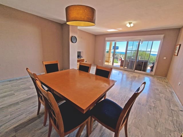 3 soverom Leilighet til salgs i Cabopino, Marbella med svømmebasseng garasje - € 475 000 (Ref: 8788625)