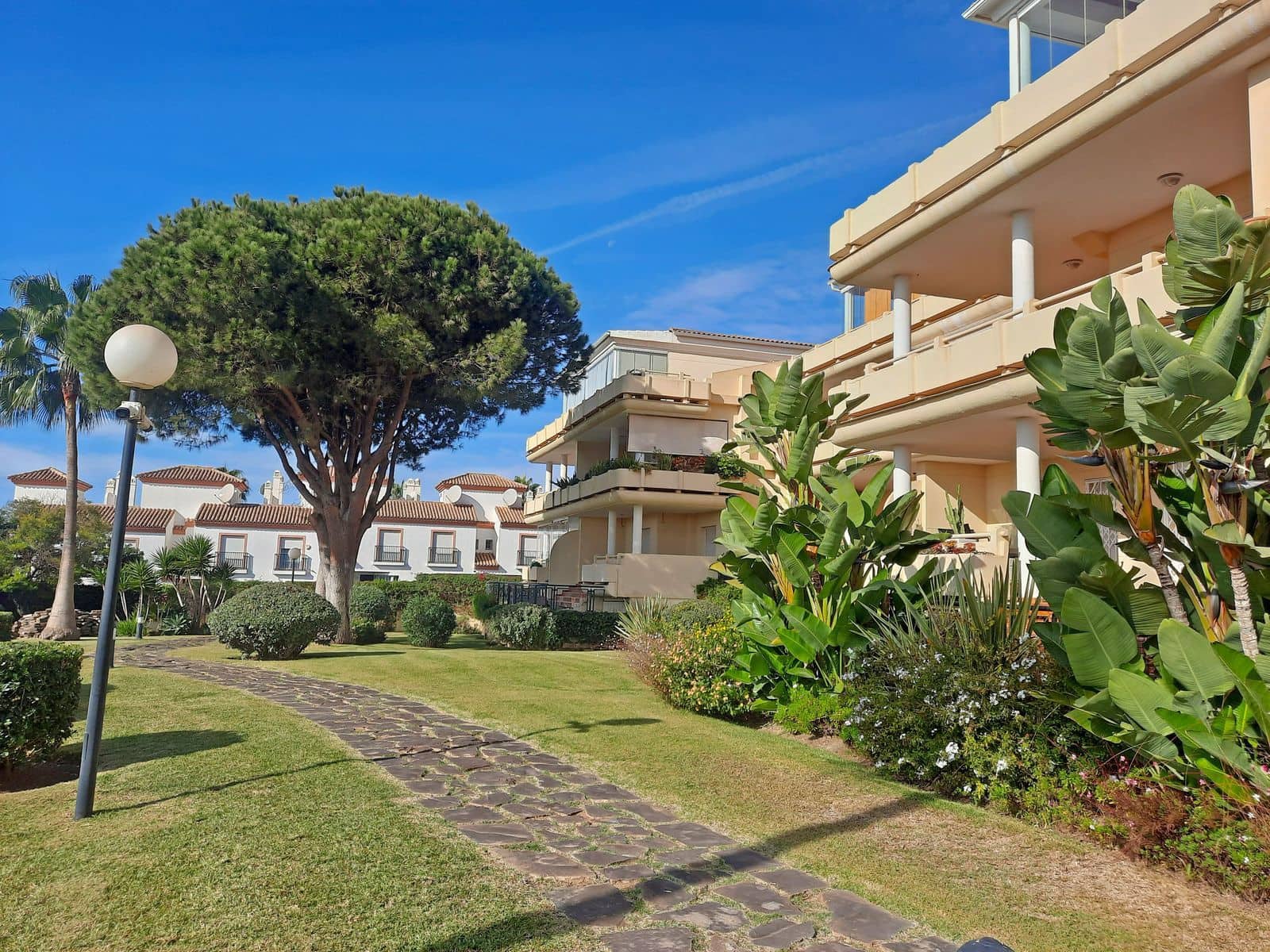 3 soverom Leilighet til salgs i Cabopino med svømmebasseng garasje - € 475 000 (Ref: 8788625)