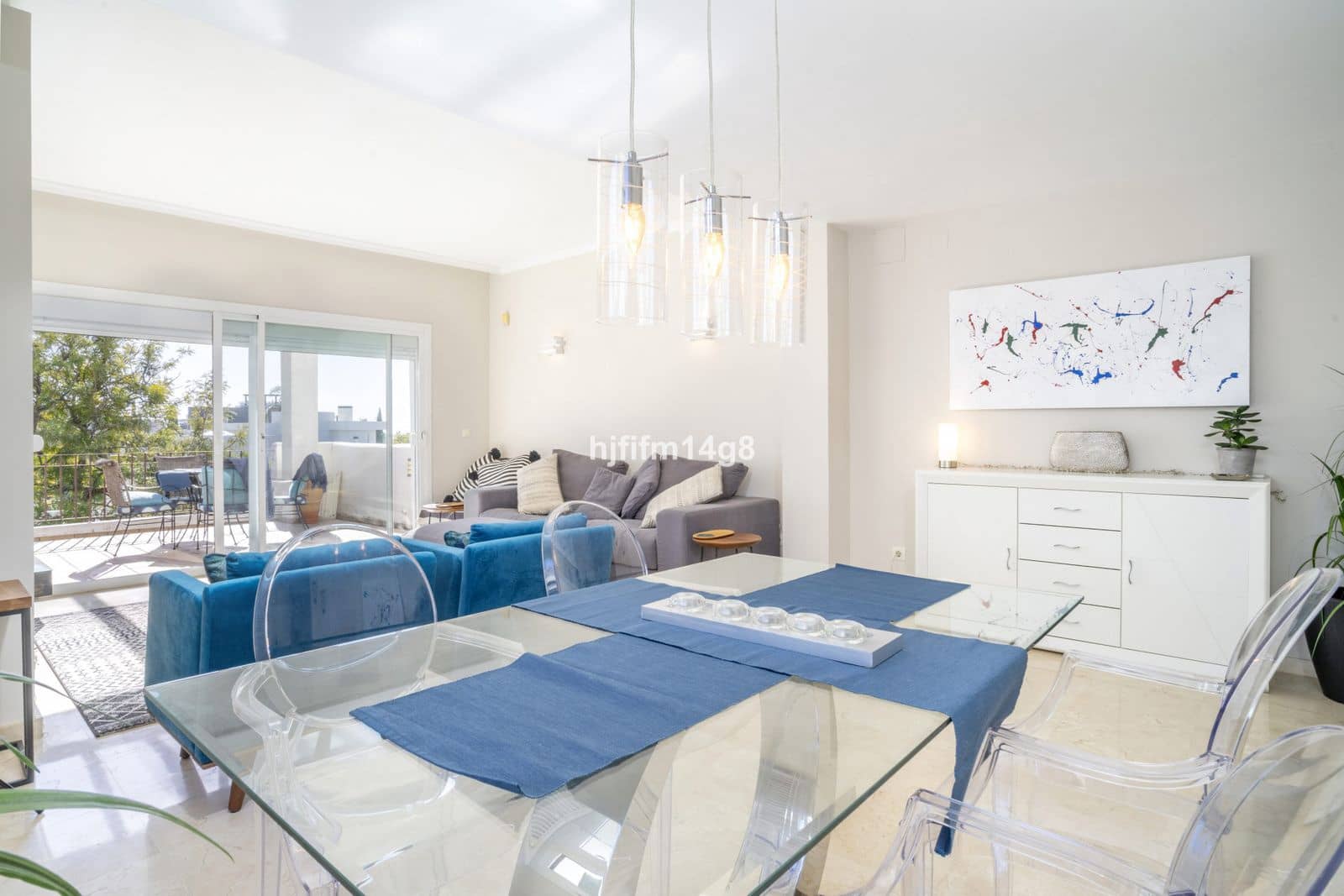 2 soverom Penthouse til salgs i Nueva Andalucia med svømmebasseng garasje - € 745 000 (Ref: 8788640)