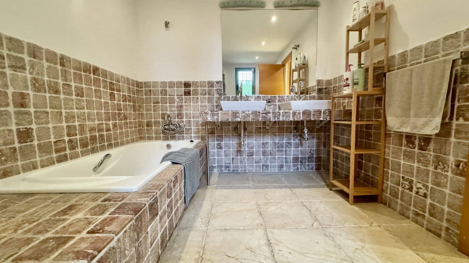 2 soveværelse Lejlighed til salg i Los Flamingos med swimmingpool garage - € 460.000 (Ref: 8790358)