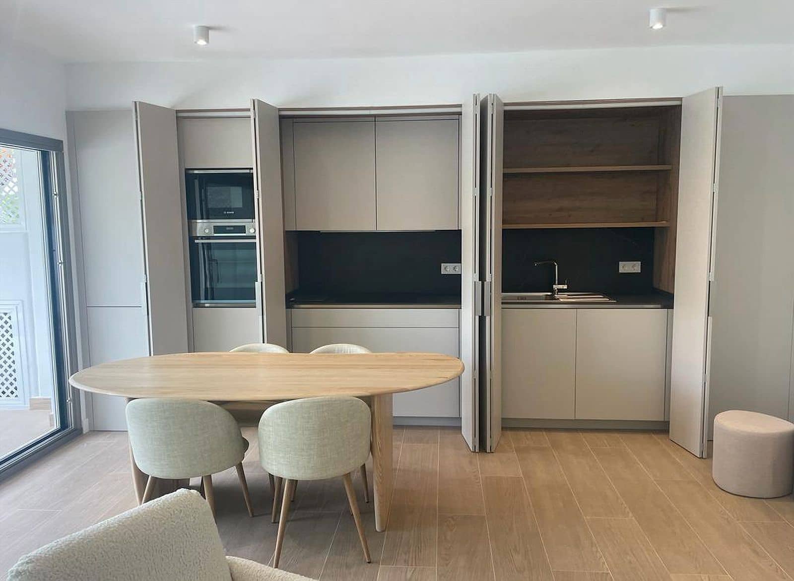 2 soverom Leilighet til salgs i Golden Mile med svømmebasseng garasje - € 680 000 (Ref: 8796680)