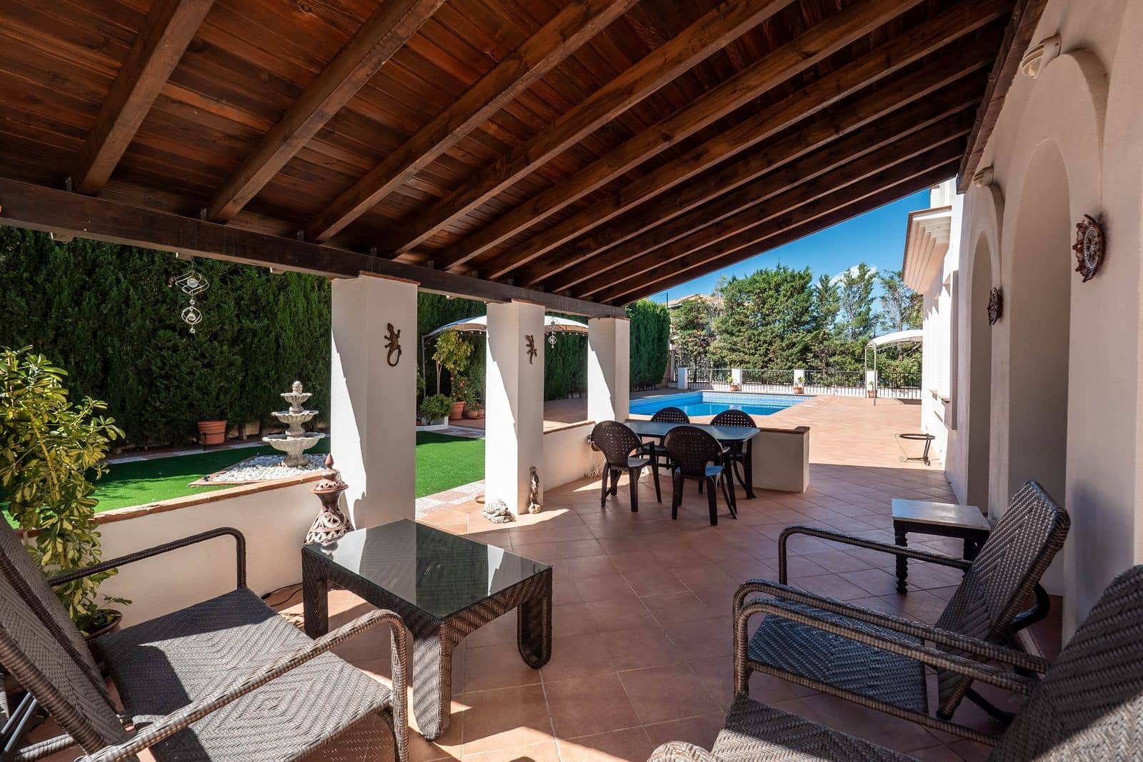 4 soveværelse Villa til salg i Alhaurin el Grande med swimmingpool garage - € 750.000 (Ref: 8803250)