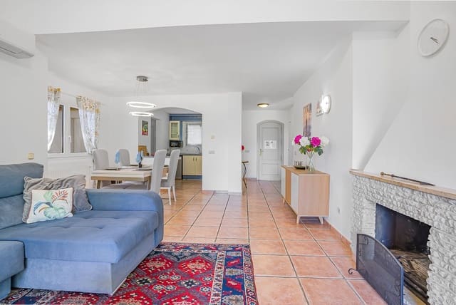 3 soveværelse Villa til salg i Calahonda, Mijas med swimmingpool garage - € 1.000.000 (Ref: 8810944)