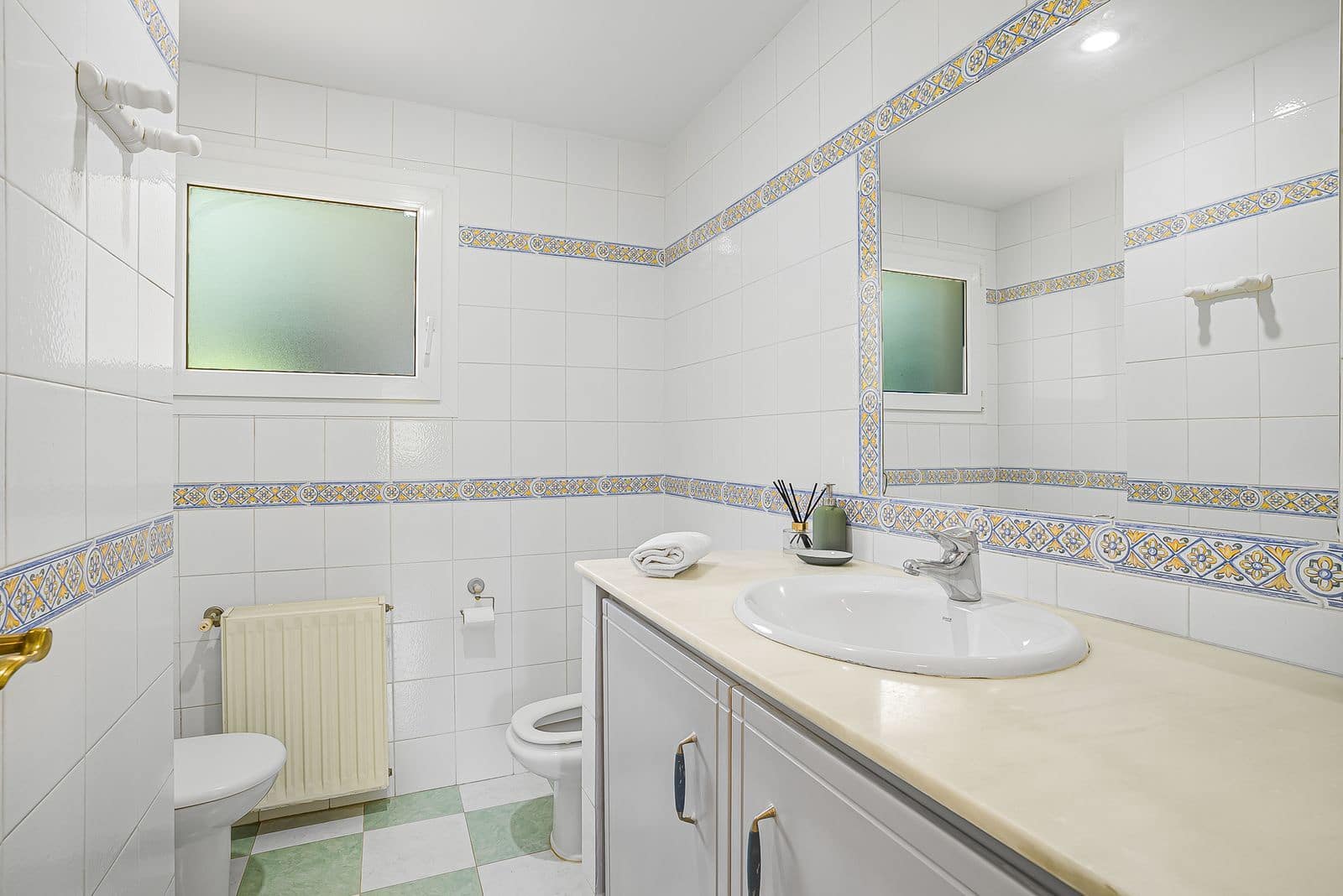 3 soveværelse Villa til salg i Calahonda med swimmingpool garage - € 1.000.000 (Ref: 8810944)