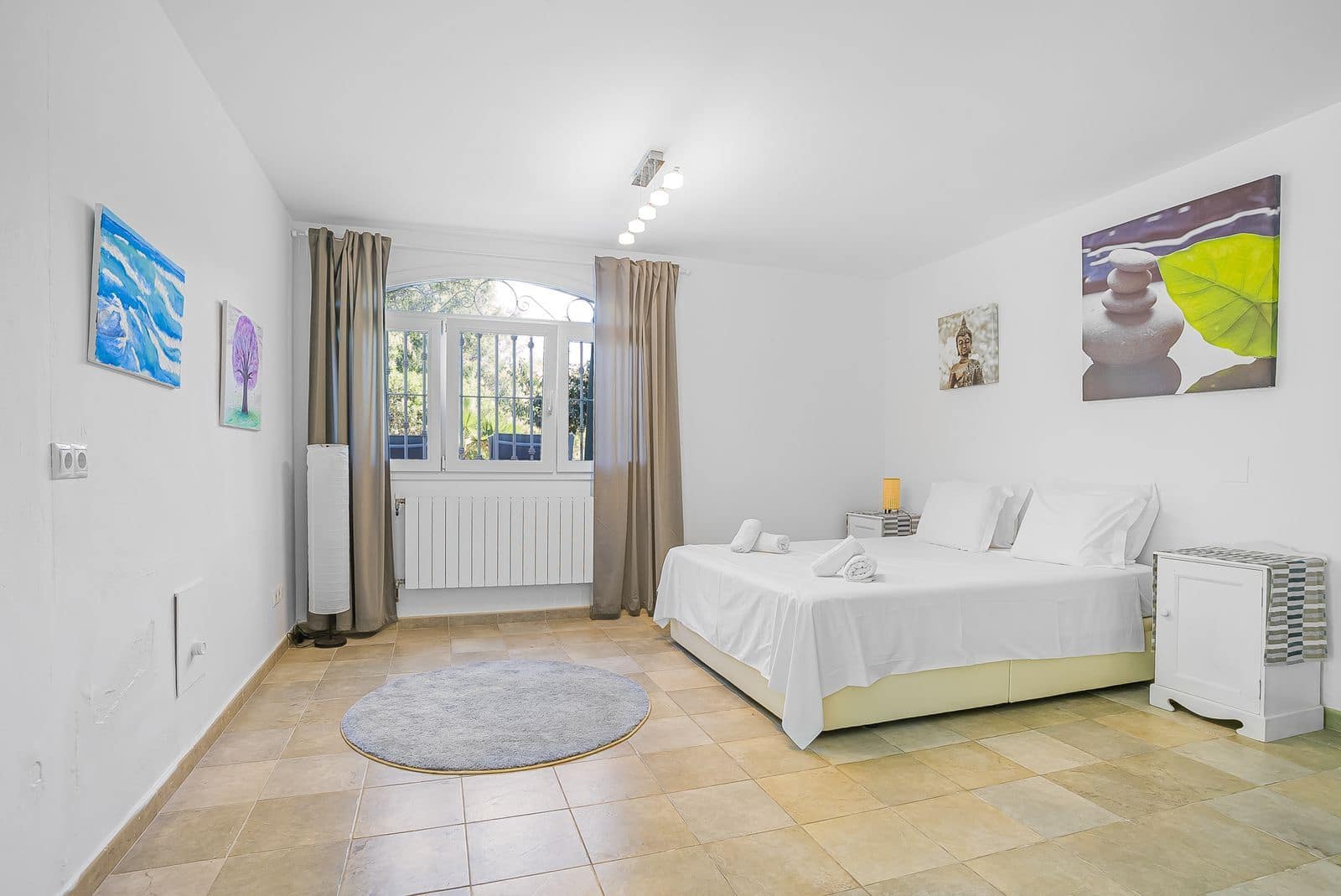 3 soveværelse Villa til salg i Calahonda med swimmingpool garage - € 1.000.000 (Ref: 8810944)