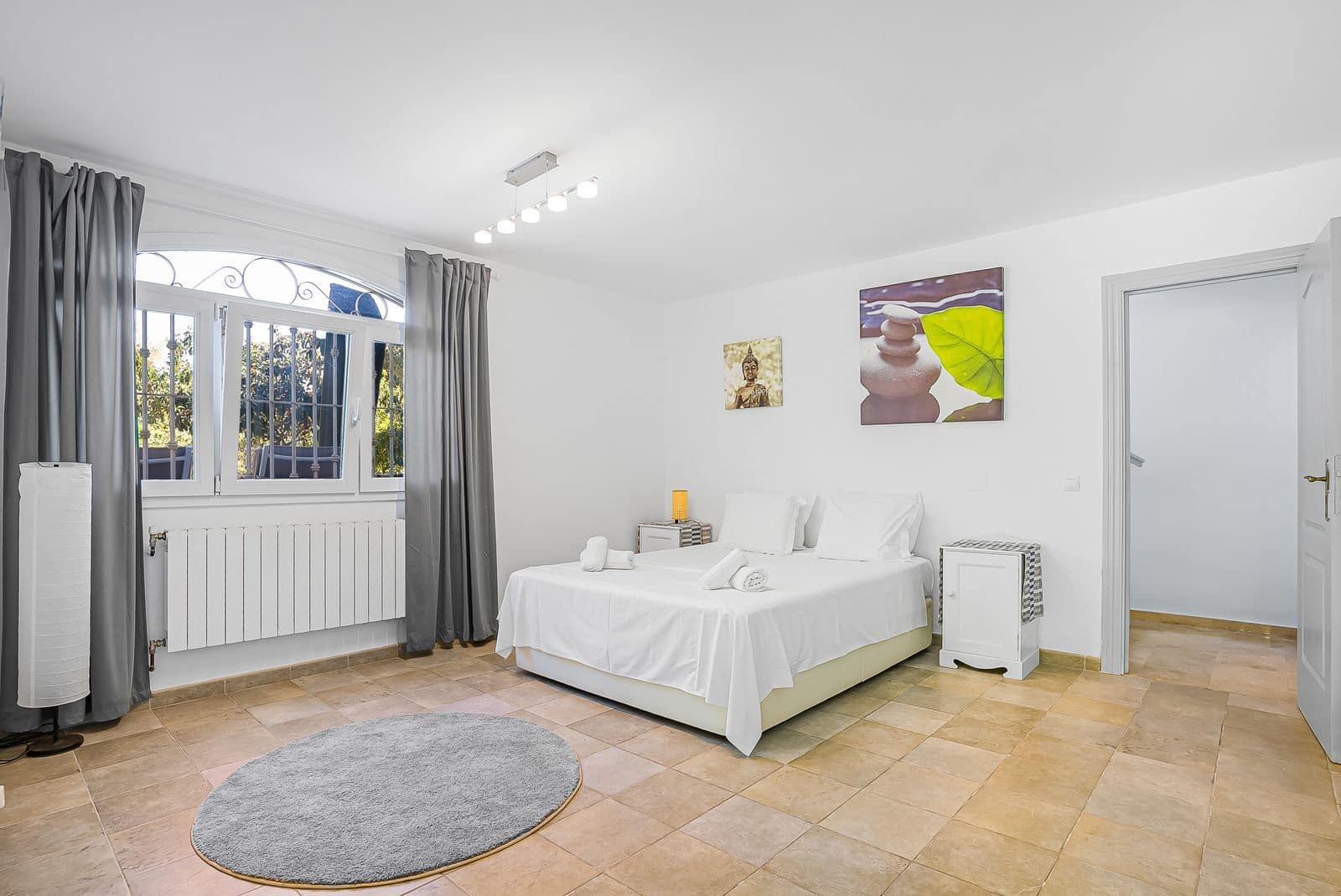 3 soveværelse Villa til salg i Calahonda med swimmingpool garage - € 1.000.000 (Ref: 8810944)