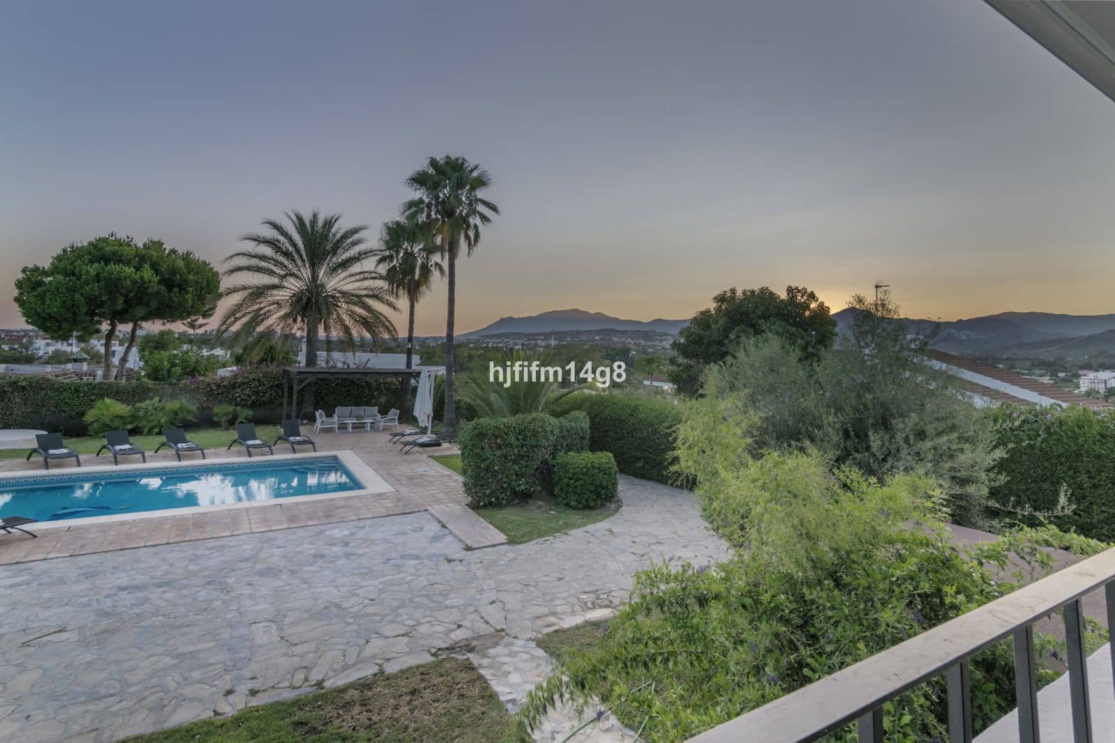 7 soveværelse Villa til salg i San Pedro de Alcantara med swimmingpool garage - € 2.425.000 (Ref: 8810954)
