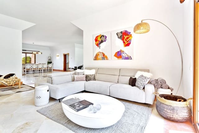 5 soverom Villa til salgs i Sotogrande Costa, San Roque med svømmebasseng garasje - € 2 250 000 (Ref: 8810976)