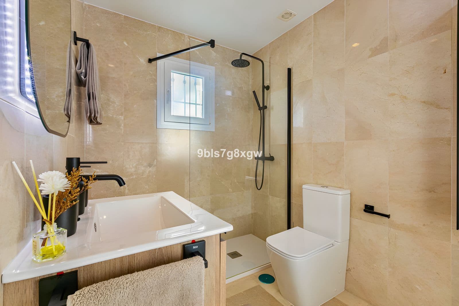 2 chambre Maison de Ville à vendre à Benahavis avec piscine garage - 499 000 € (Ref: 8811025)