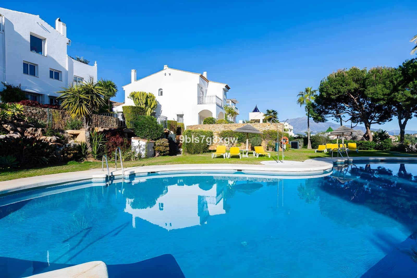 2 chambre Maison de Ville à vendre à Benahavis avec piscine garage - 499 000 € (Ref: 8811025)