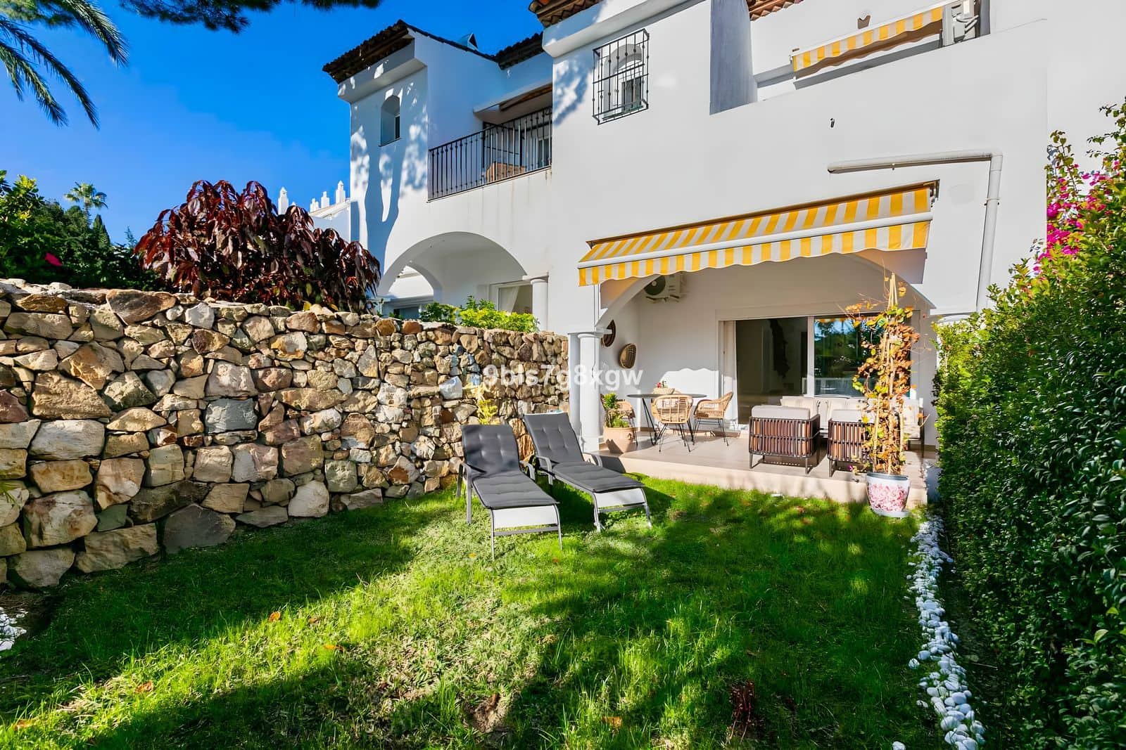 2 chambre Maison de Ville à vendre à Benahavis avec piscine garage - 499 000 € (Ref: 8811025)