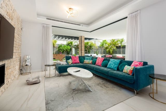 5 chambre Villa/Maison à vendre à Nueva Andalucia, Marbella avec piscine garage - 1 999 950 € (Ref: 8820833)