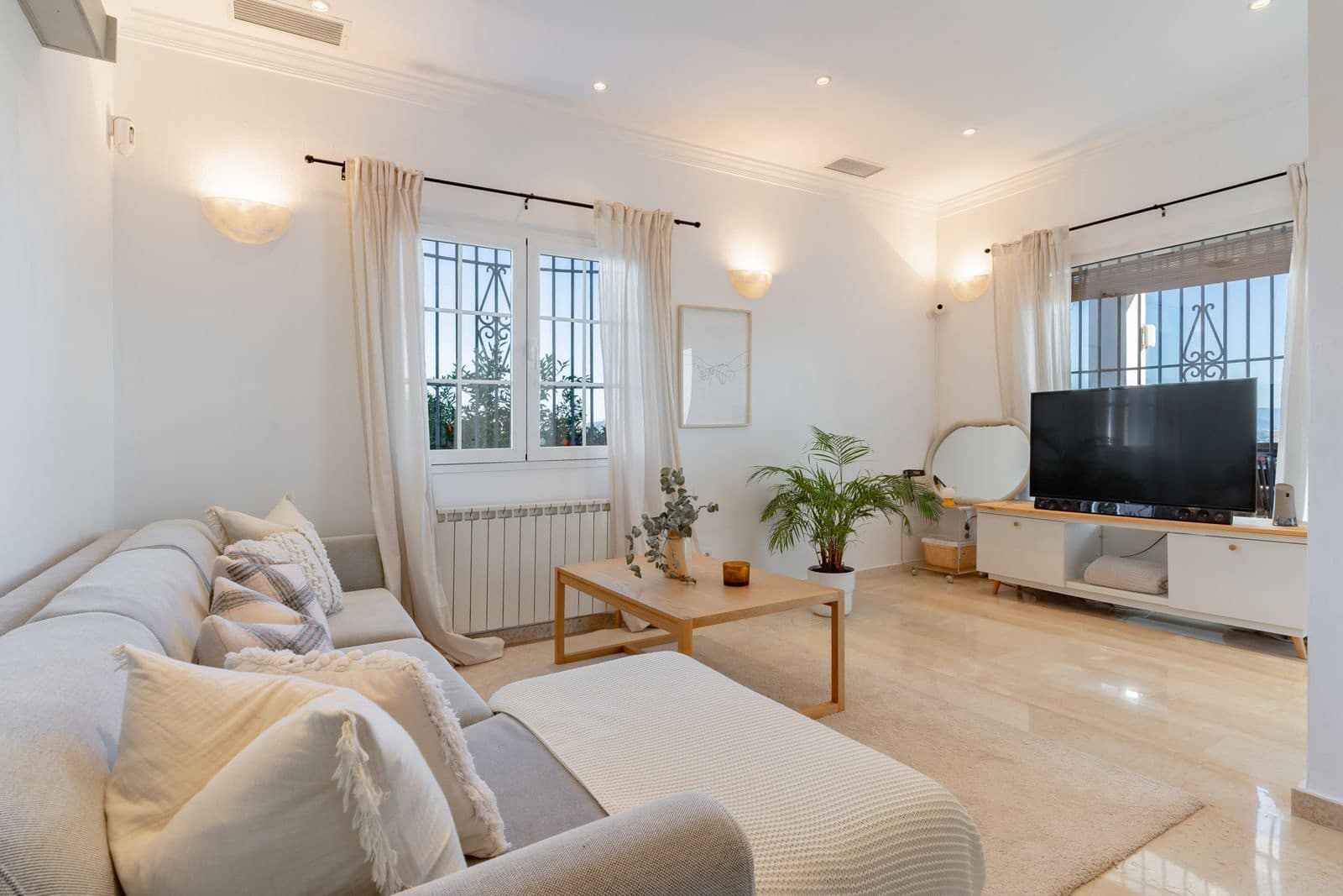 4 soveværelse Villa til salg i Alhaurin el Grande med swimmingpool garage - € 649.000 (Ref: 8826639)