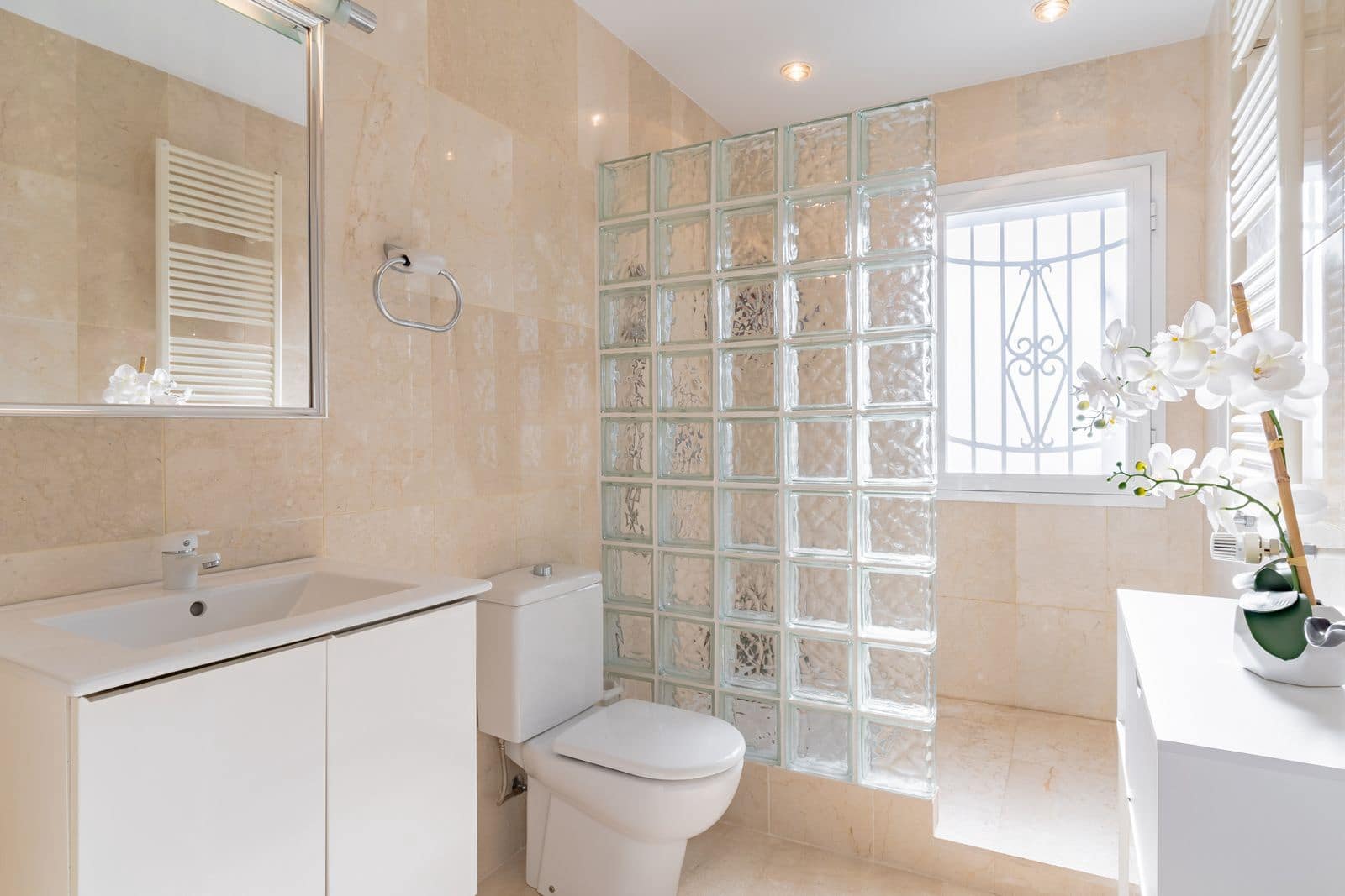 4 soveværelse Villa til salg i Alhaurin el Grande med swimmingpool garage - € 649.000 (Ref: 8826639)