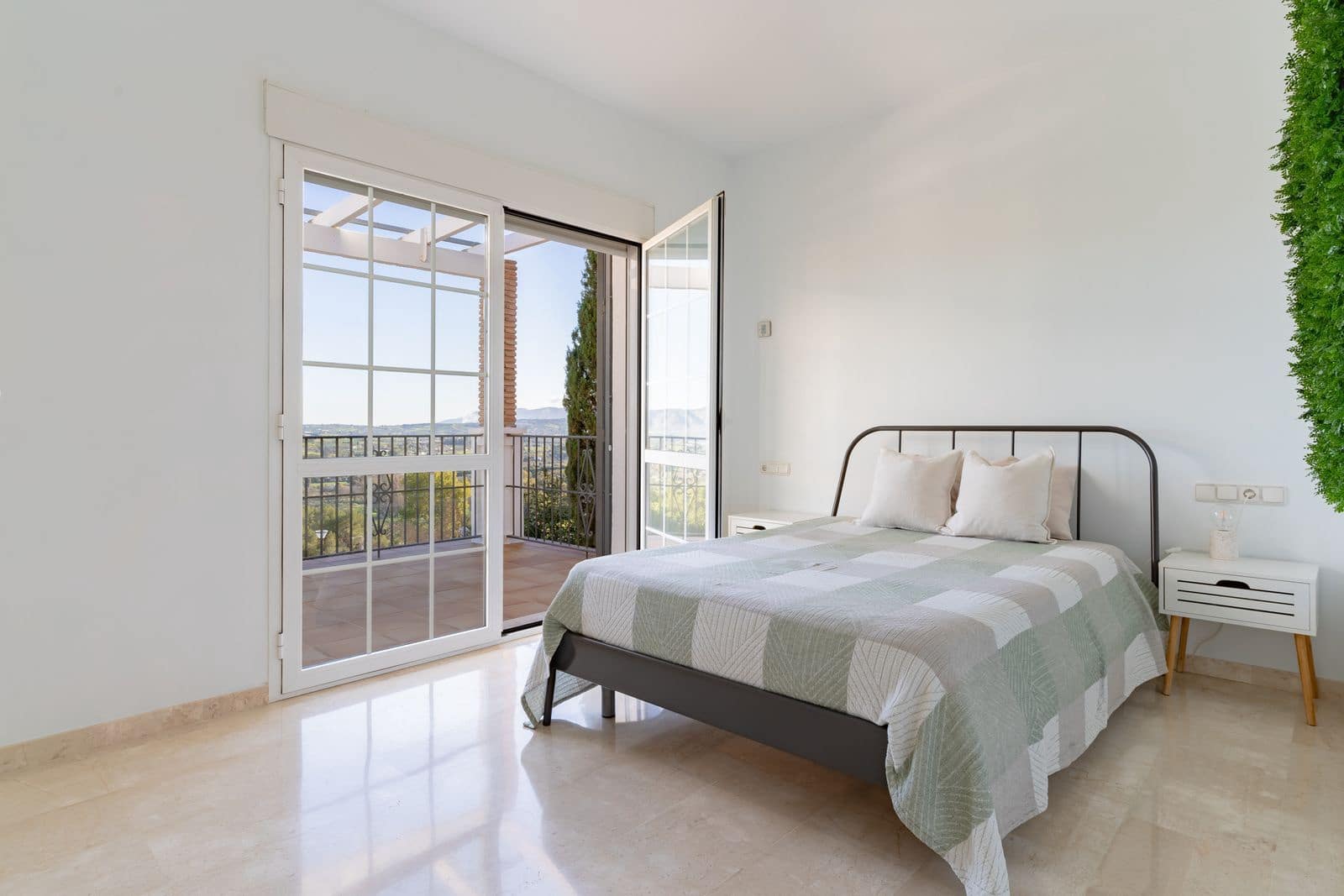 4 soveværelse Villa til salg i Alhaurin el Grande med swimmingpool garage - € 649.000 (Ref: 8826639)