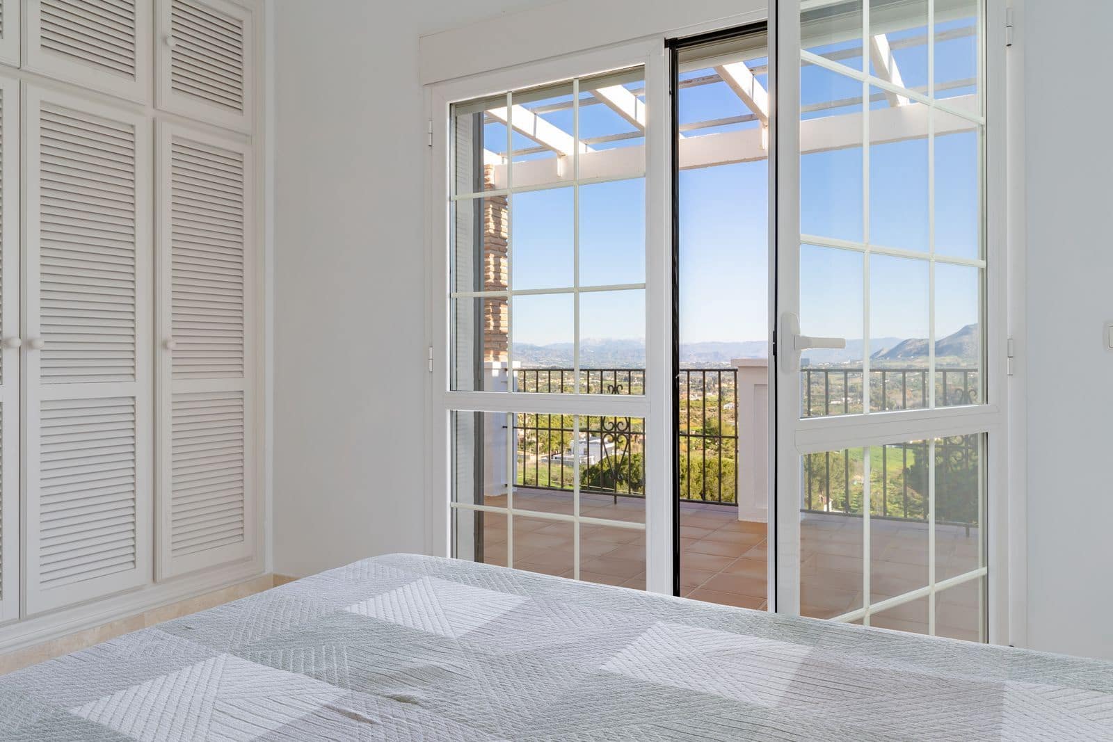 4 soveværelse Villa til salg i Alhaurin el Grande med swimmingpool garage - € 649.000 (Ref: 8826639)