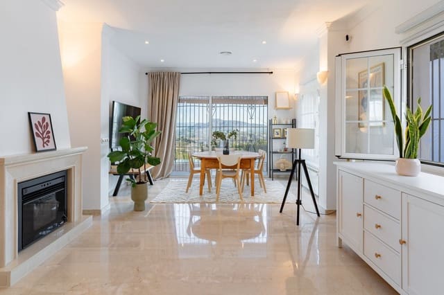 4 soverom Villa til salgs i Alhaurín el Grande med svømmebasseng garasje - € 649 000 (Ref: 8826639)