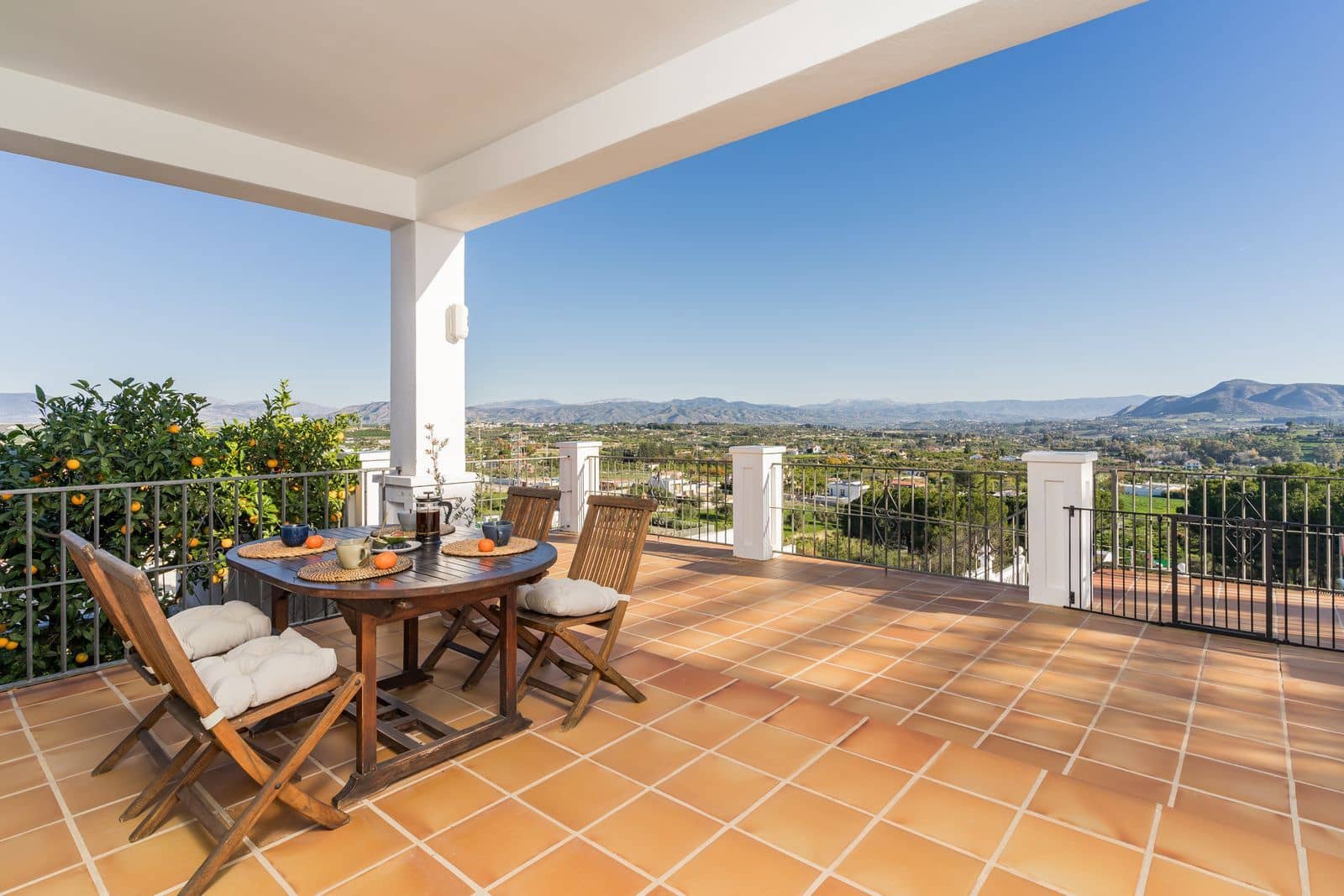 4 soveværelse Villa til salg i Alhaurin el Grande med swimmingpool garage - € 649.000 (Ref: 8826639)