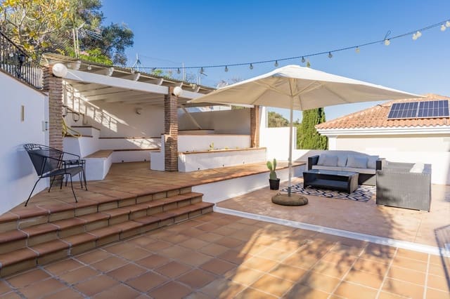 4 soverom Villa til salgs i Alhaurín el Grande med svømmebasseng garasje - € 649 000 (Ref: 8826639)