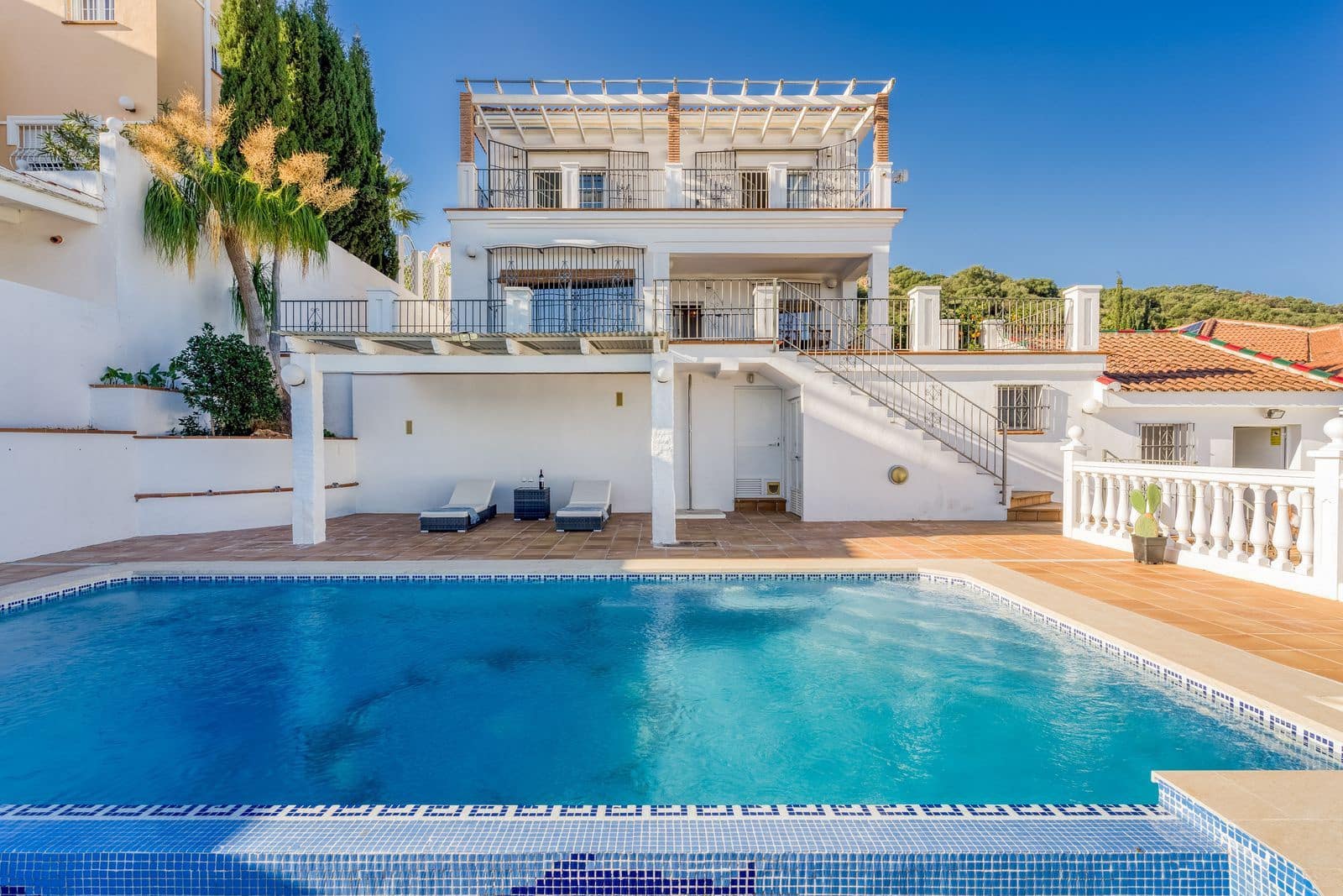 4 soveværelse Villa til salg i Alhaurin el Grande med swimmingpool garage - € 649.000 (Ref: 8826639)