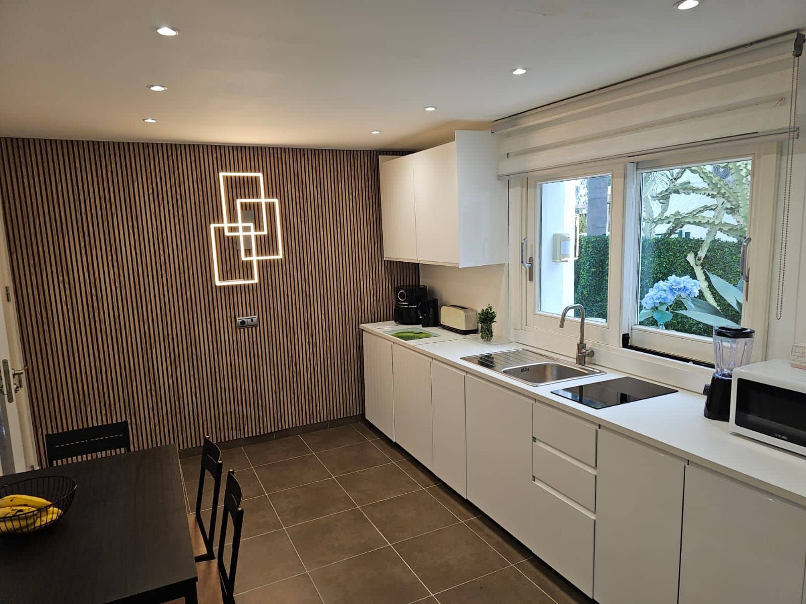 4 soveværelse Villa til salg i Calahonda med swimmingpool garage - € 899.000 (Ref: 8830302)