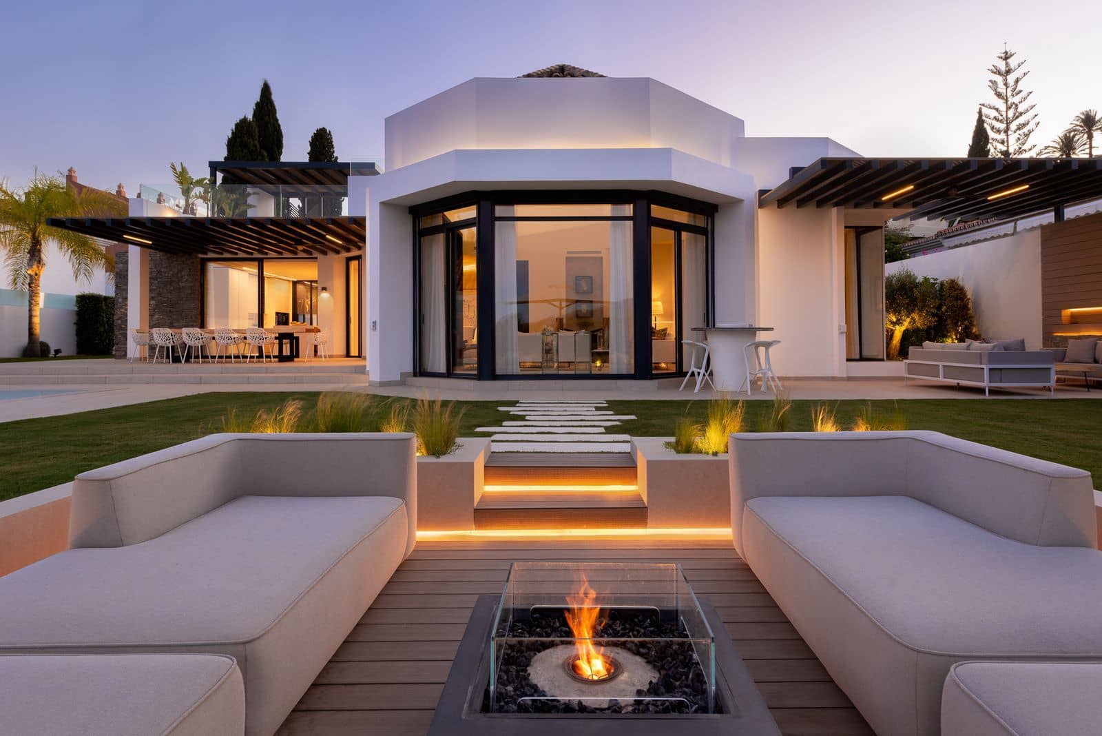 5 sovrum Villa till salu i Nueva Andalucia med pool garage - 4 950 000 € (Ref: 8846698)