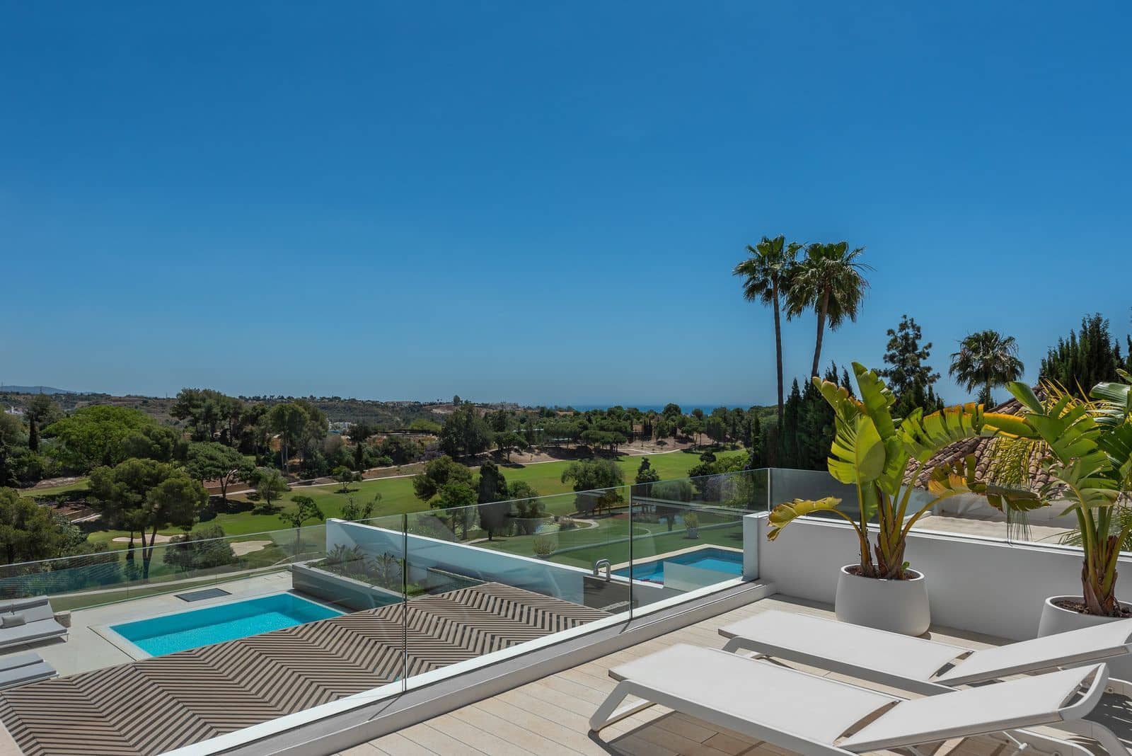 5 sovrum Villa till salu i Nueva Andalucia med pool garage - 4 950 000 € (Ref: 8846698)