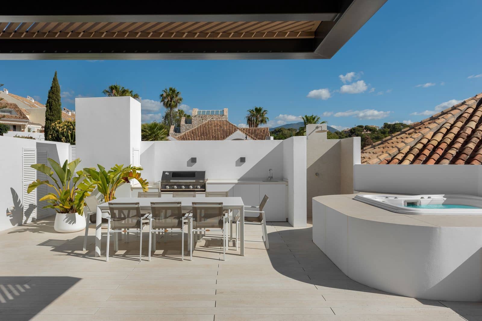 5 sovrum Villa till salu i Nueva Andalucia med pool garage - 4 950 000 € (Ref: 8846698)