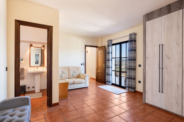 4 soveværelse Villa til salg i Mijas Golf, Mijas med swimmingpool garage - € 995.000 (Ref: 8861647)