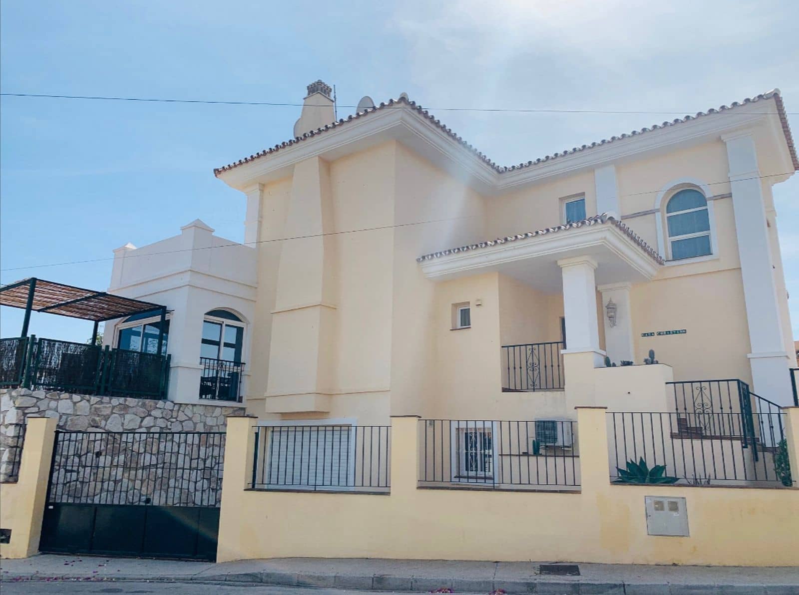 5 soveværelse Villa til salg i El Faro med swimmingpool garage - € 799.000 (Ref: 8861720)