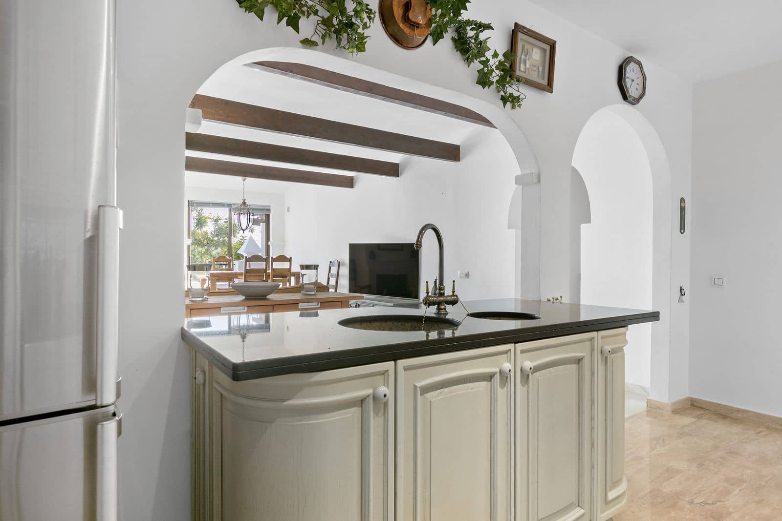 2 slaapkamer Appartement te koop in Marbella met zwembad garage - € 495.000 (Ref: 8866428)