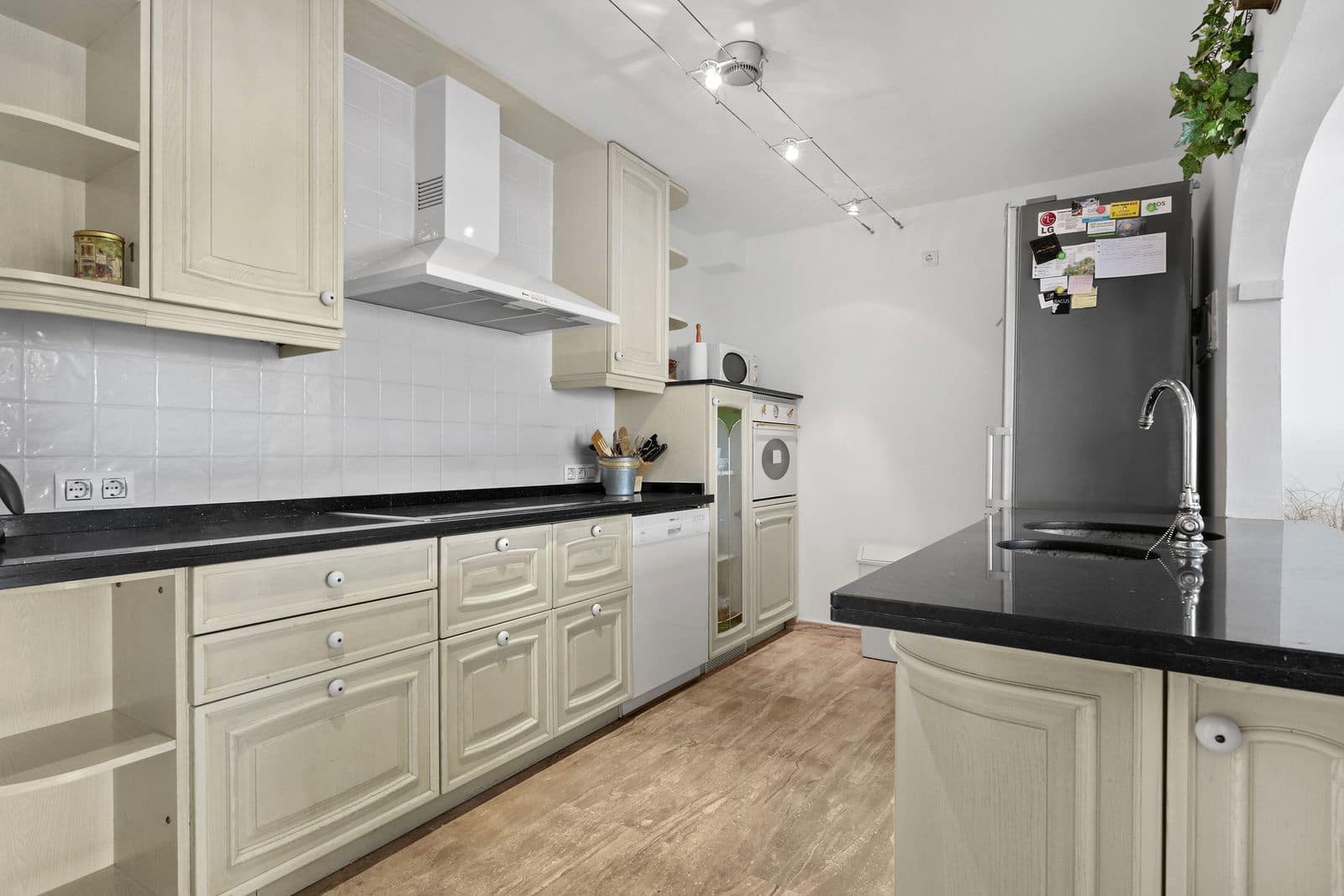 2 slaapkamer Appartement te koop in Marbella met zwembad garage - € 495.000 (Ref: 8866428)