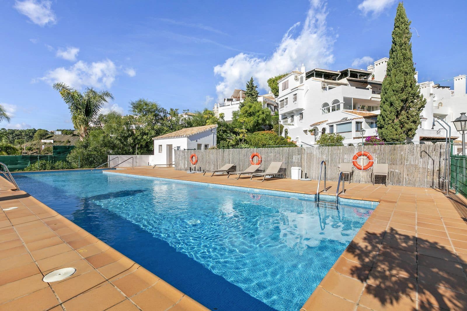 2 slaapkamer Appartement te koop in Marbella met zwembad garage - € 495.000 (Ref: 8866428)