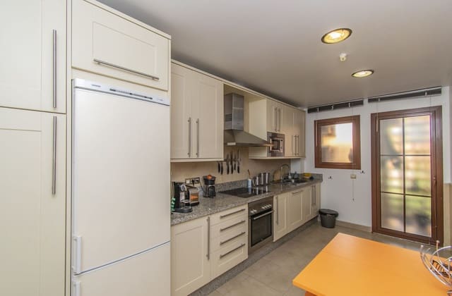 3 soveværelse Penthouse til salg i Benahavís med swimmingpool garage - € 569.000 (Ref: 8866431)