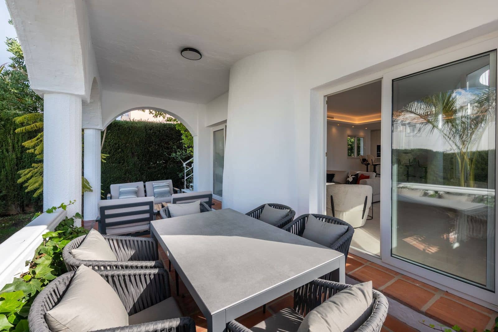 4 bedroom Villa for sale in La Reserva with pool garage - € 1,290,000 (Ref: 8866439)