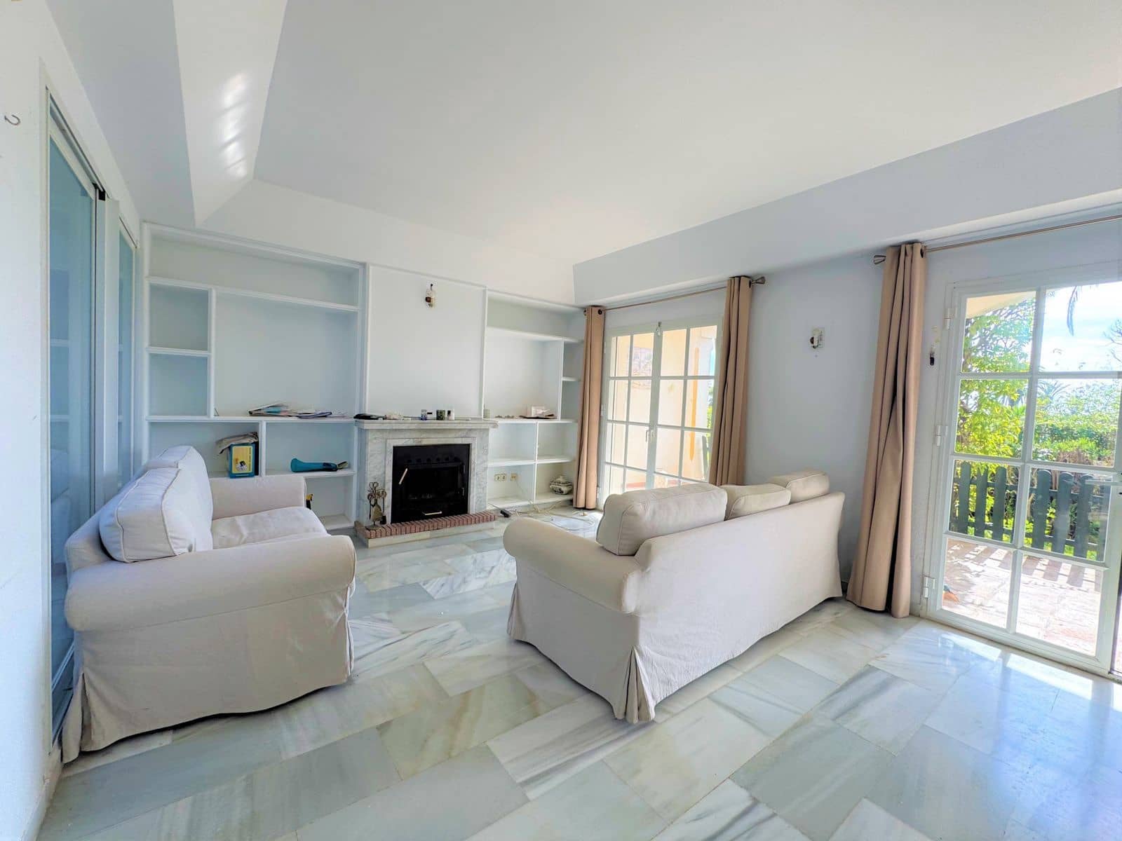 3 soverom Hus til salgs i Estepona med svømmebasseng garasje - € 525 000 (Ref: 8875134)