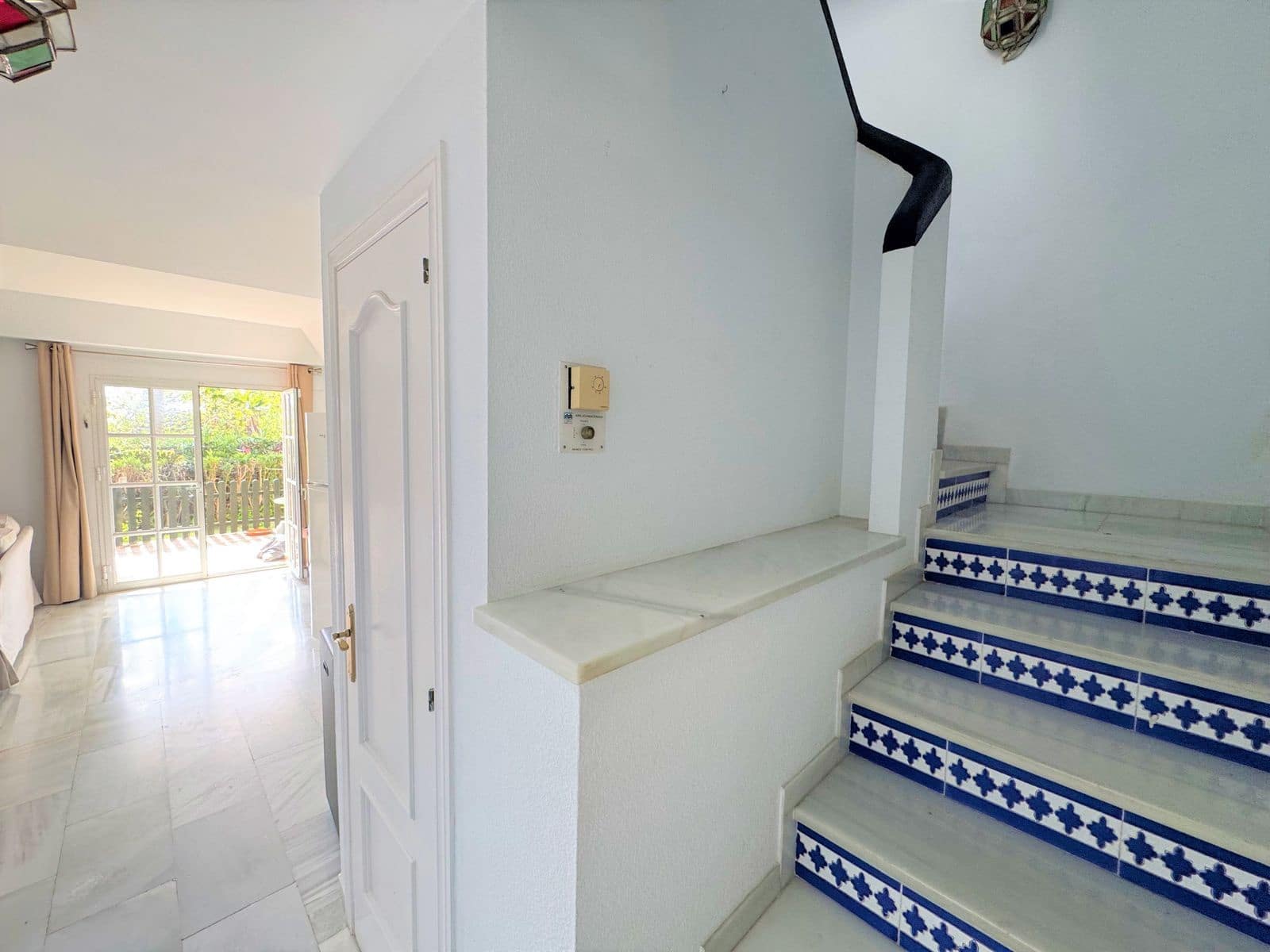 3 soverom Hus til salgs i Estepona med svømmebasseng garasje - € 525 000 (Ref: 8875134)