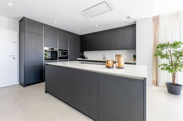 5 slaapkamer Villa te koop in Benalmadena Costa, Benalmádena met zwembad garage - € 1.949.000 (Ref: 8878875)