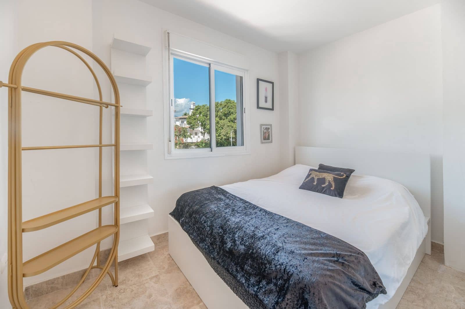 3 soveværelse Byhus til salg i Nueva Andalucia med swimmingpool garage - € 535.000 (Ref: 8882329)